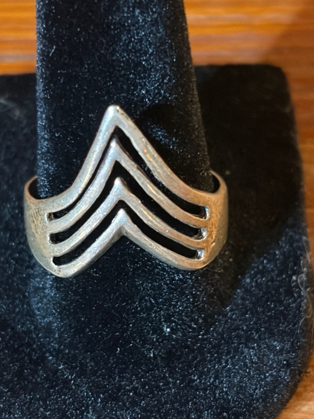 Vintage 1960s 1970s Chevron Cutout Silver-Tone Statement Ring Size 10